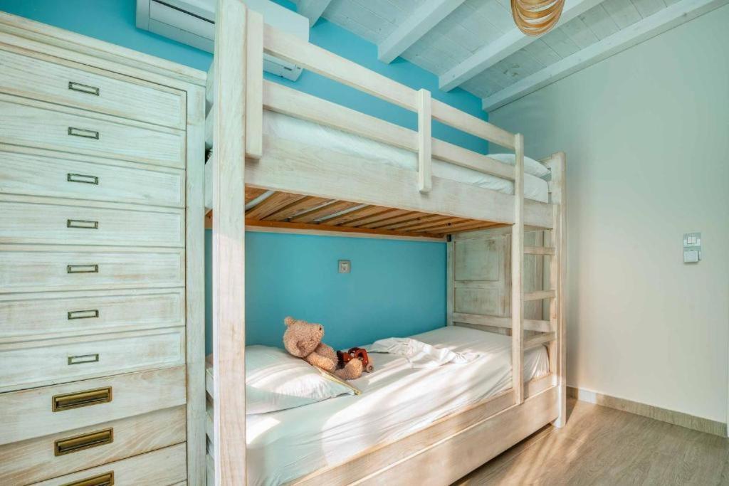 Seabreeze Villa - With Jacuzzi & Heated Pool Masticharion Exteriör bild