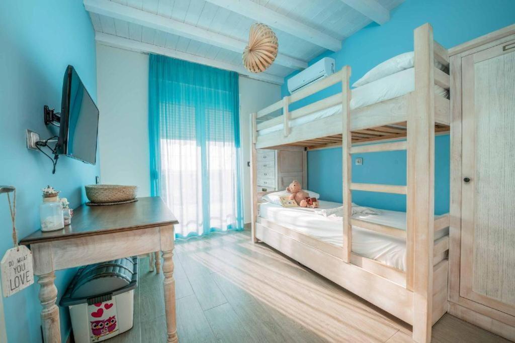 Seabreeze Villa - With Jacuzzi & Heated Pool Masticharion Exteriör bild