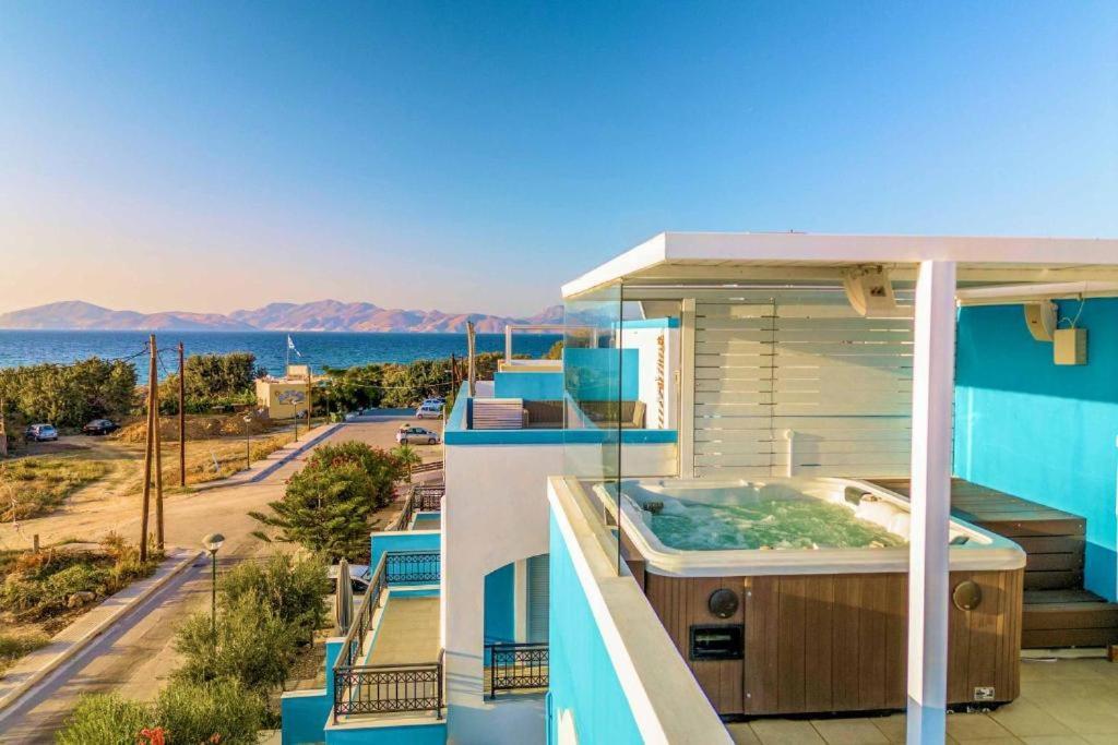 Seabreeze Villa - With Jacuzzi & Heated Pool Masticharion Exteriör bild
