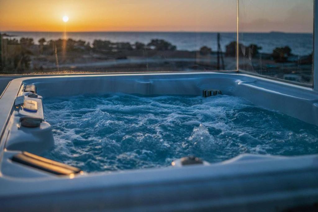 Seabreeze Villa - With Jacuzzi & Heated Pool Masticharion Exteriör bild
